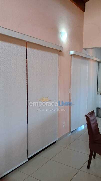 Casa para alquiler de vacaciones em Pardinho (Ninho Verde 2)