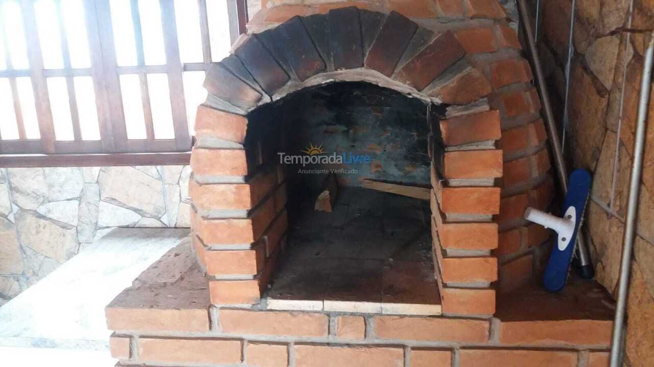 Casa para alquiler de vacaciones em Pardinho (Ninho Verde 2)