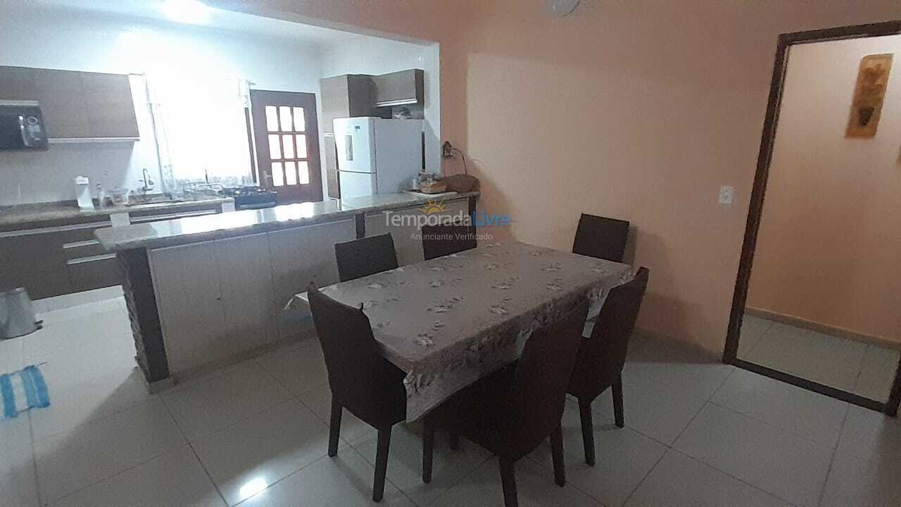 Casa para alquiler de vacaciones em Pardinho (Ninho Verde 2)