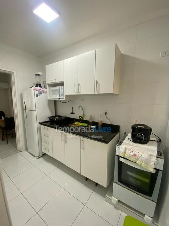 Apartamento para aluguel de temporada em Guarujá (Pitangueiras)