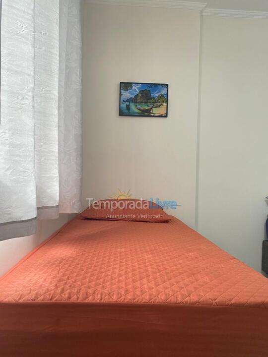 Apartamento para aluguel de temporada em Guarujá (Pitangueiras)