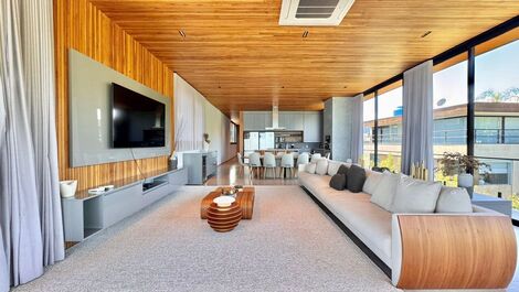 CASA PARA VENDA E LOCAÇÃO PRAIA DA BALEIA PÉ NA AREIA