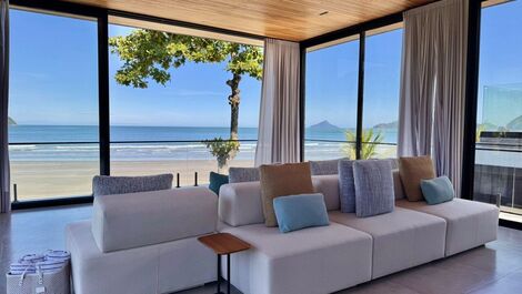 CASA PARA VENDA E LOCAÇÃO PRAIA DA BALEIA PÉ NA AREIA