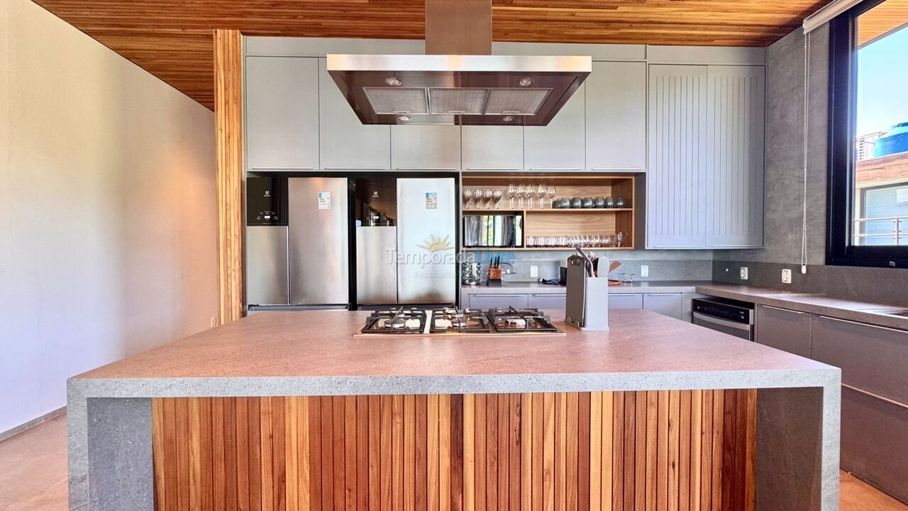 Casa para aluguel de temporada em São Sebastião (Praia da Baleia)