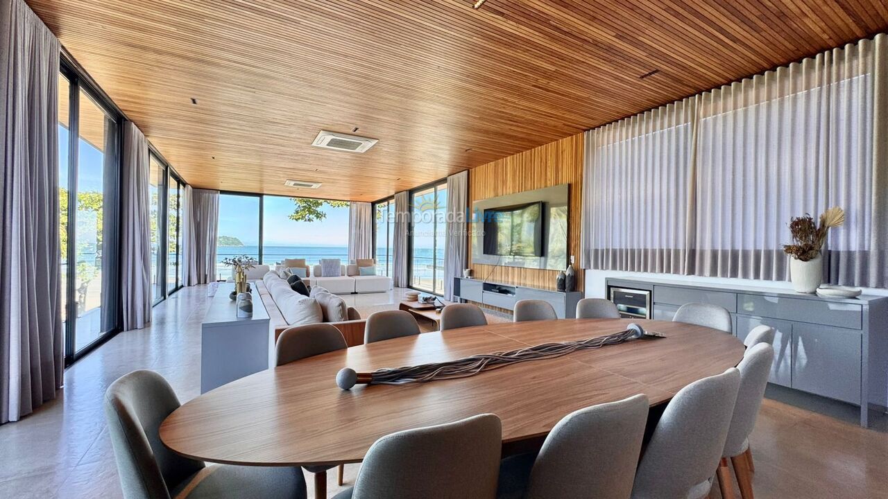 Casa para aluguel de temporada em São Sebastião (Praia da Baleia)