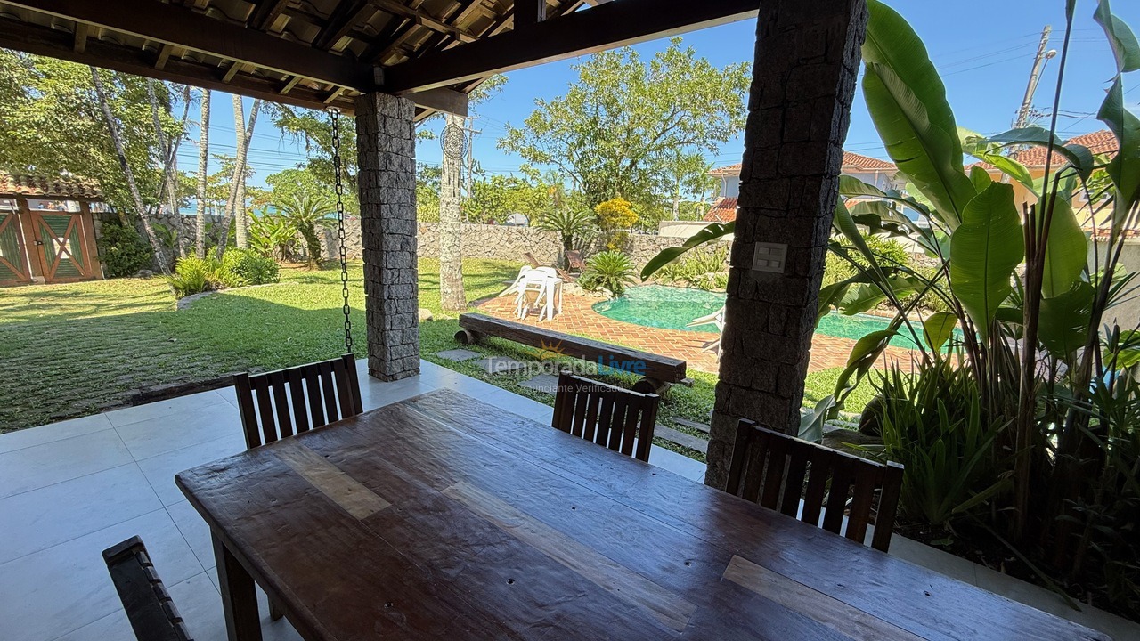 Casa para alquiler de vacaciones em Ubatuba (Praia Grande)