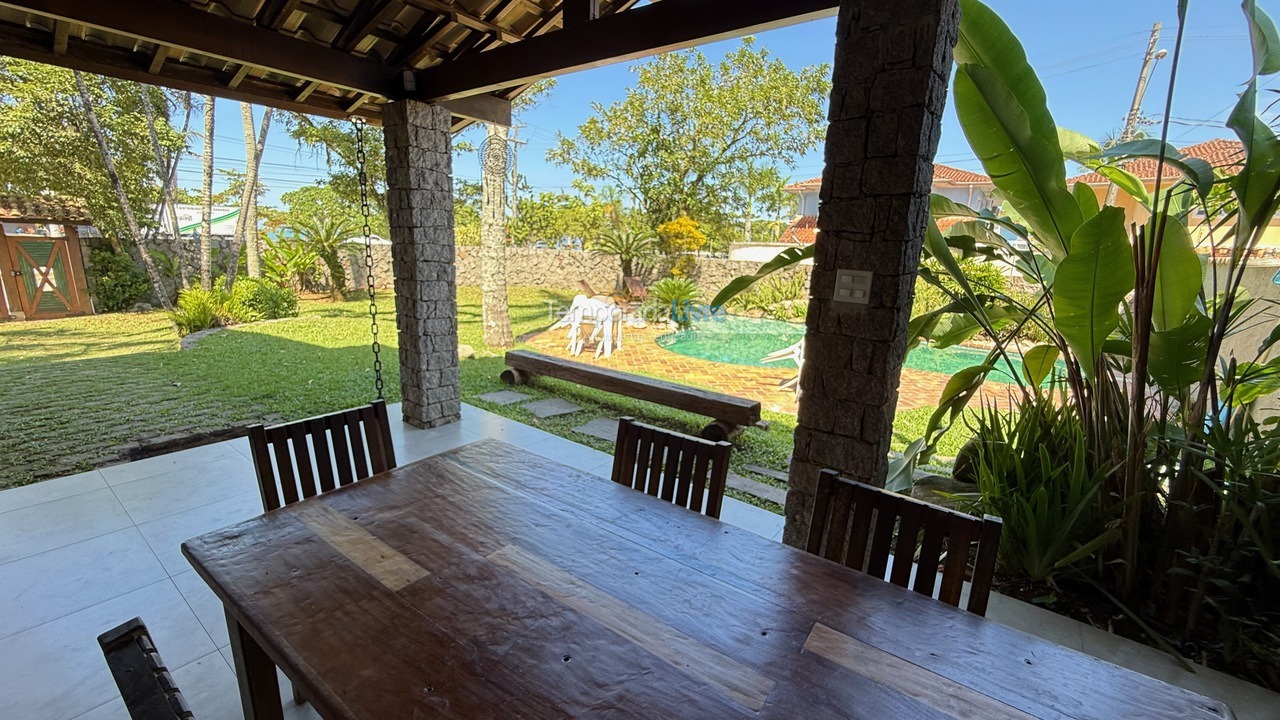 Casa para alquiler de vacaciones em Ubatuba (Praia Grande)