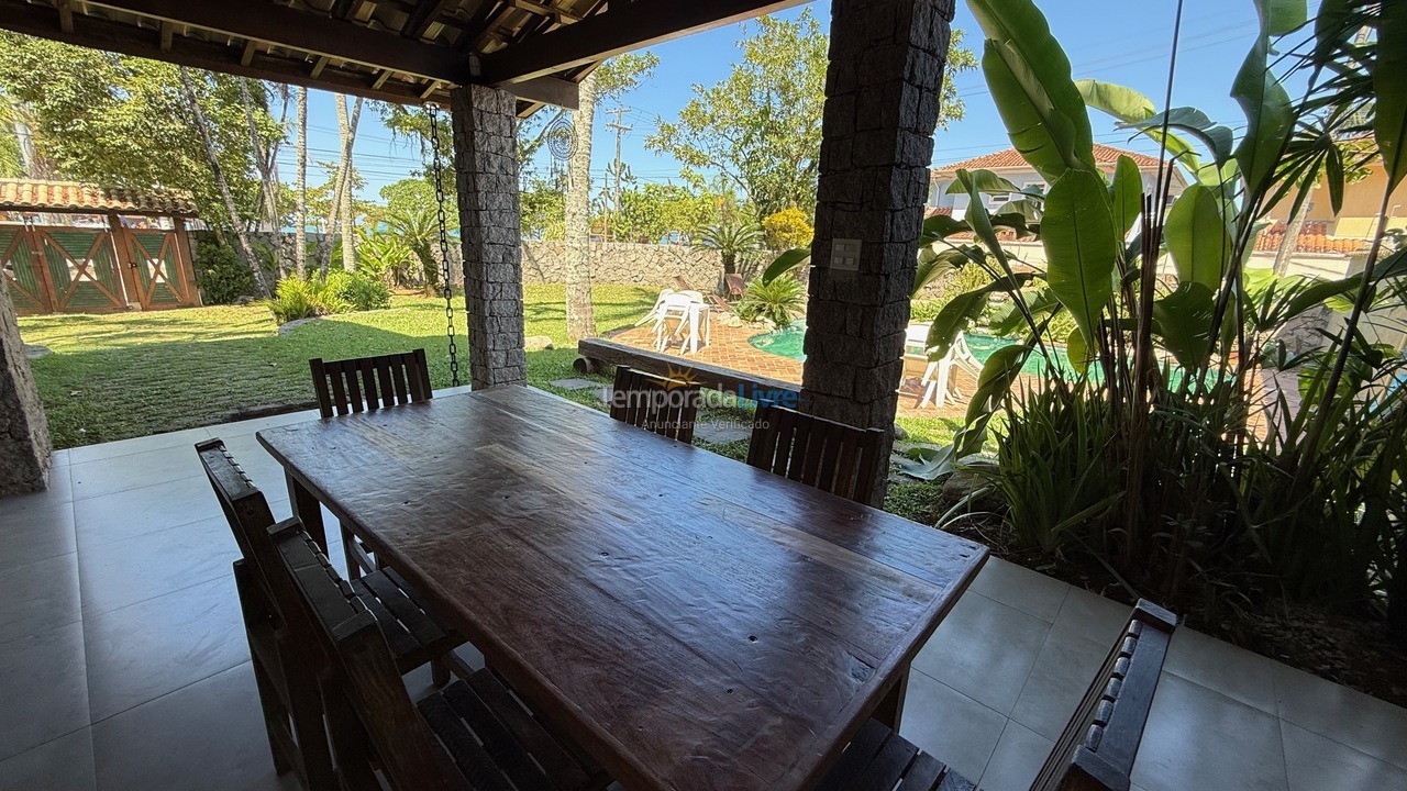 Casa para alquiler de vacaciones em Ubatuba (Praia Grande)