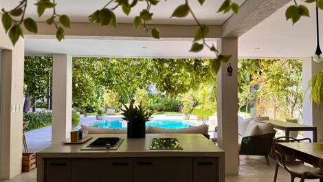 Casa em condomínio para locação (Praia da Baleia)