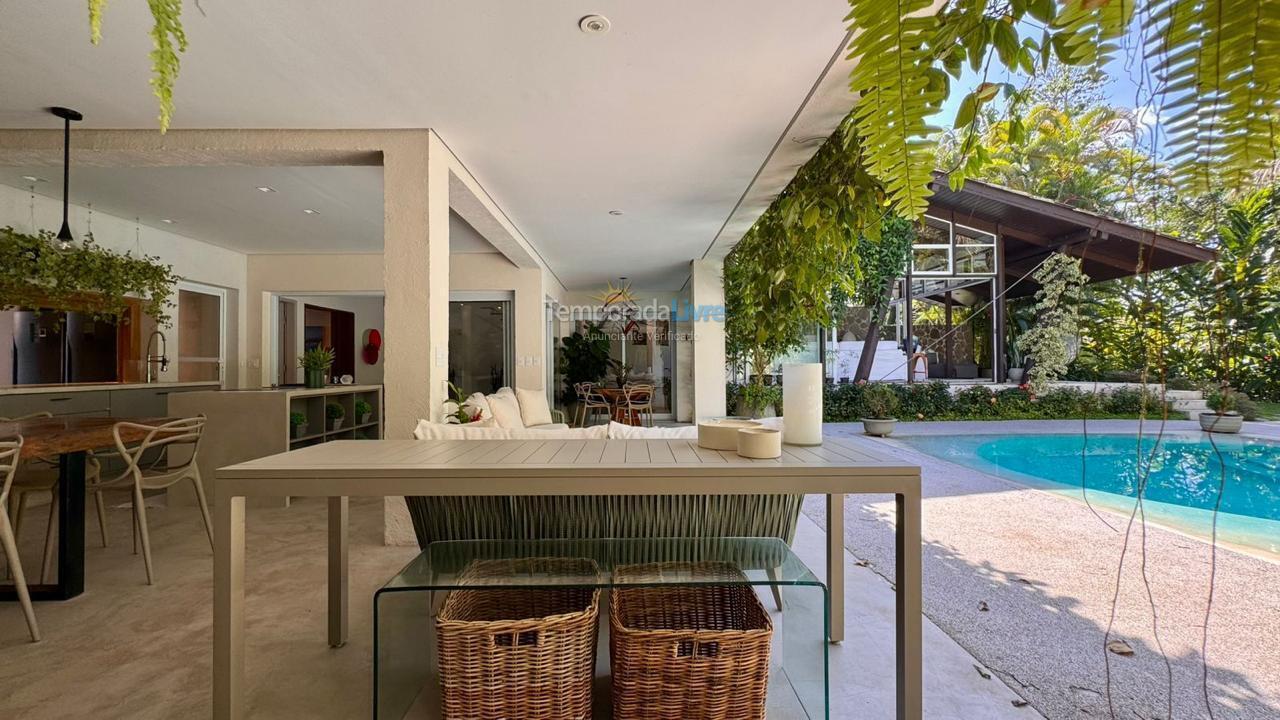 Casa para aluguel de temporada em São Sebastião (Praia da Baleia)