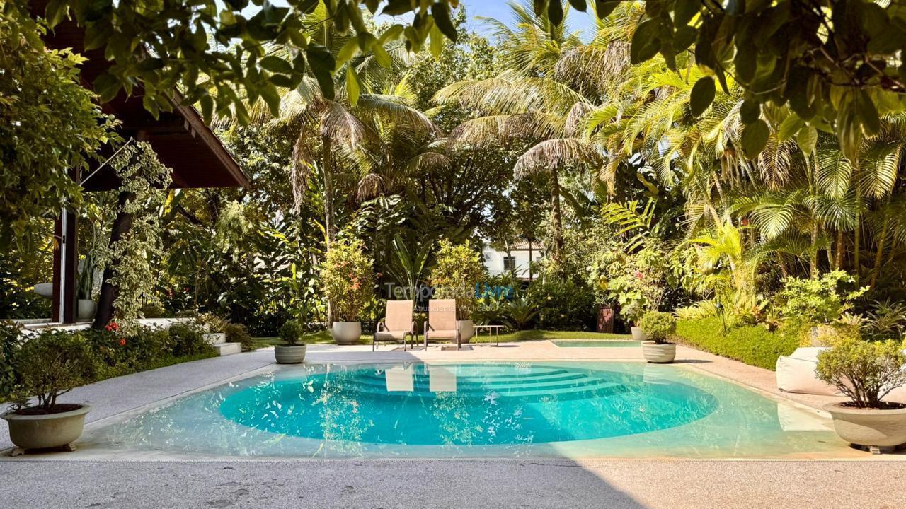 Casa para aluguel de temporada em São Sebastião (Praia da Baleia)