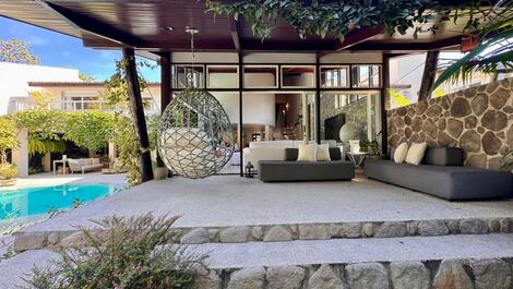 Casa em condomínio para locação (Praia da Baleia)