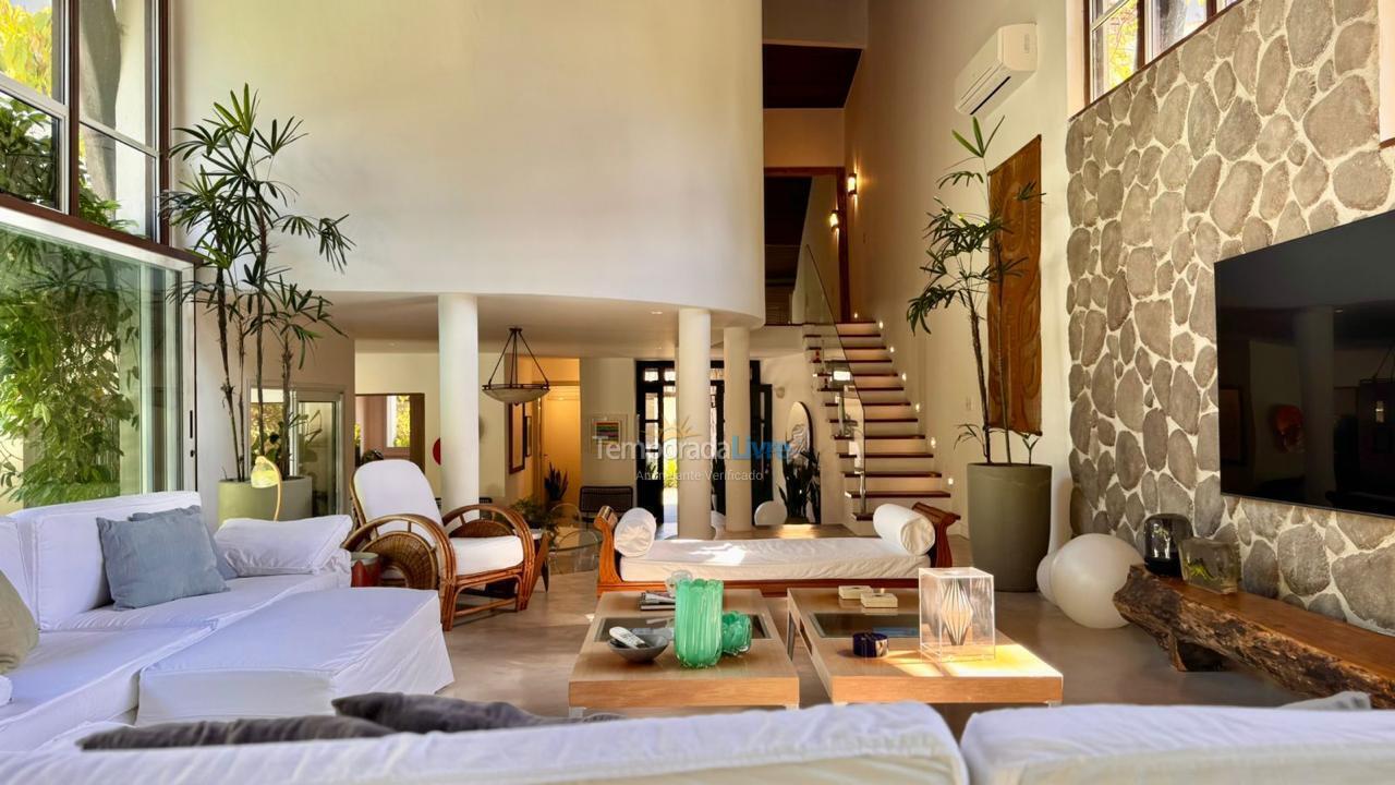 Casa para aluguel de temporada em São Sebastião (Praia da Baleia)