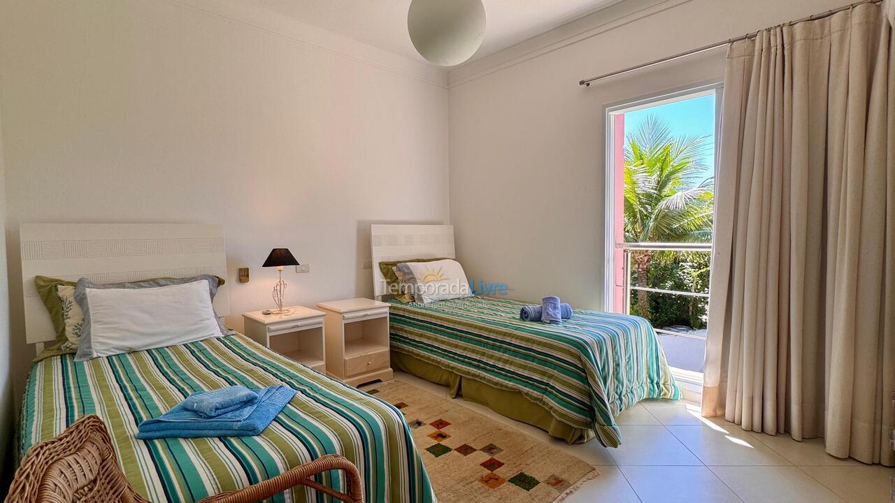 Casa para aluguel de temporada em São Sebastião (Praia da Baleia)