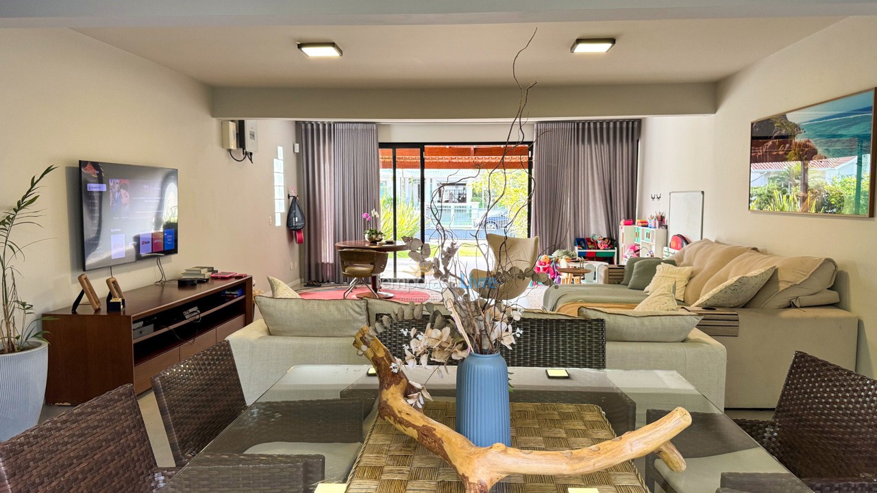 Casa para aluguel de temporada em Florianópolis (Jurere Tradicional)