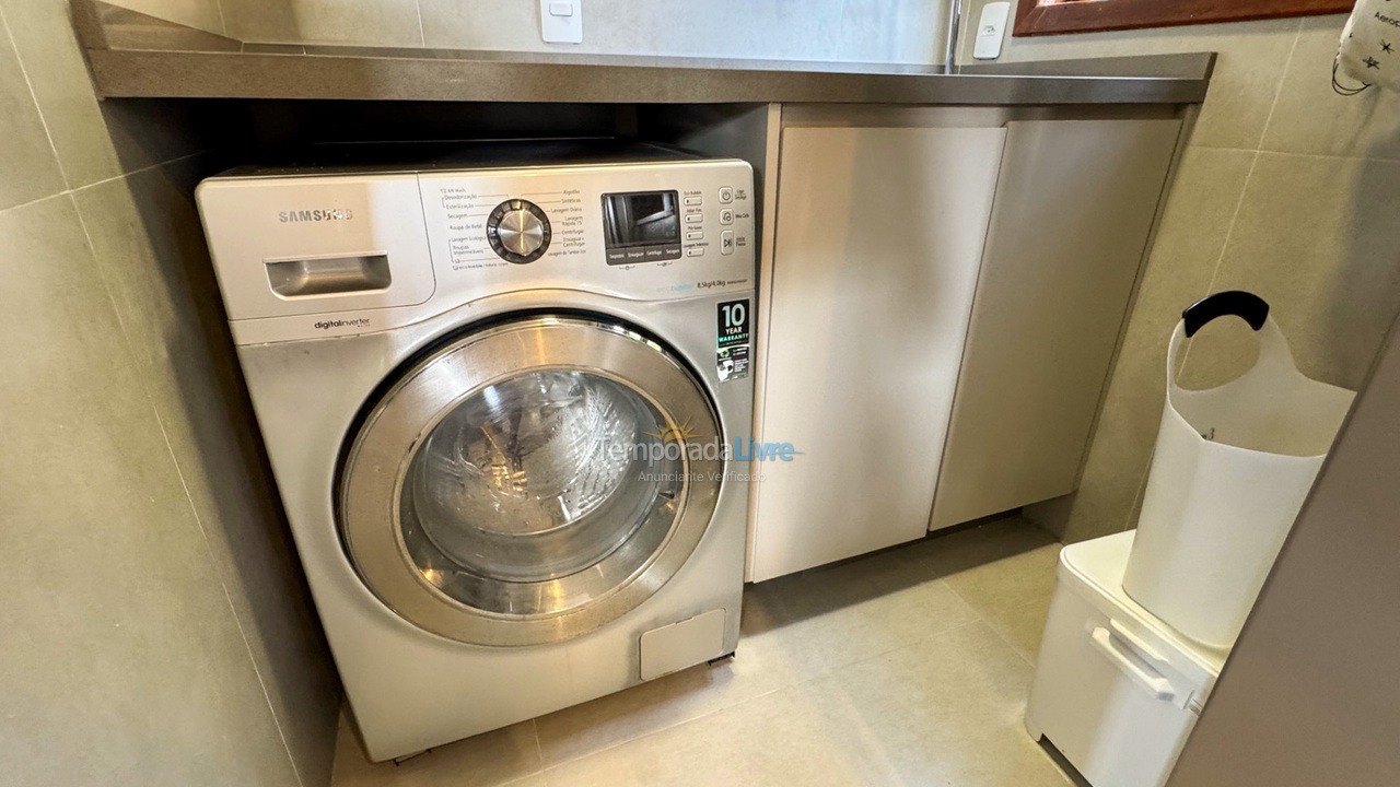 Casa para aluguel de temporada em Florianópolis (Jurere Tradicional)