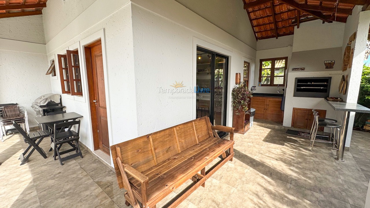 Casa para aluguel de temporada em Florianópolis (Jurere Tradicional)