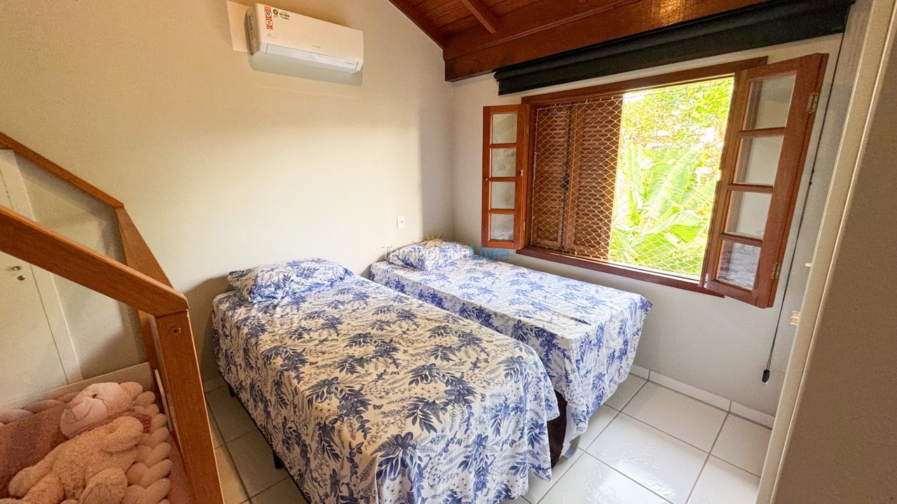 Casa para aluguel de temporada em Florianópolis (Jurere Tradicional)