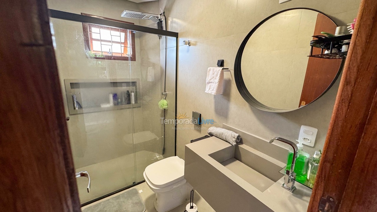 Casa para aluguel de temporada em Florianópolis (Jurere Tradicional)