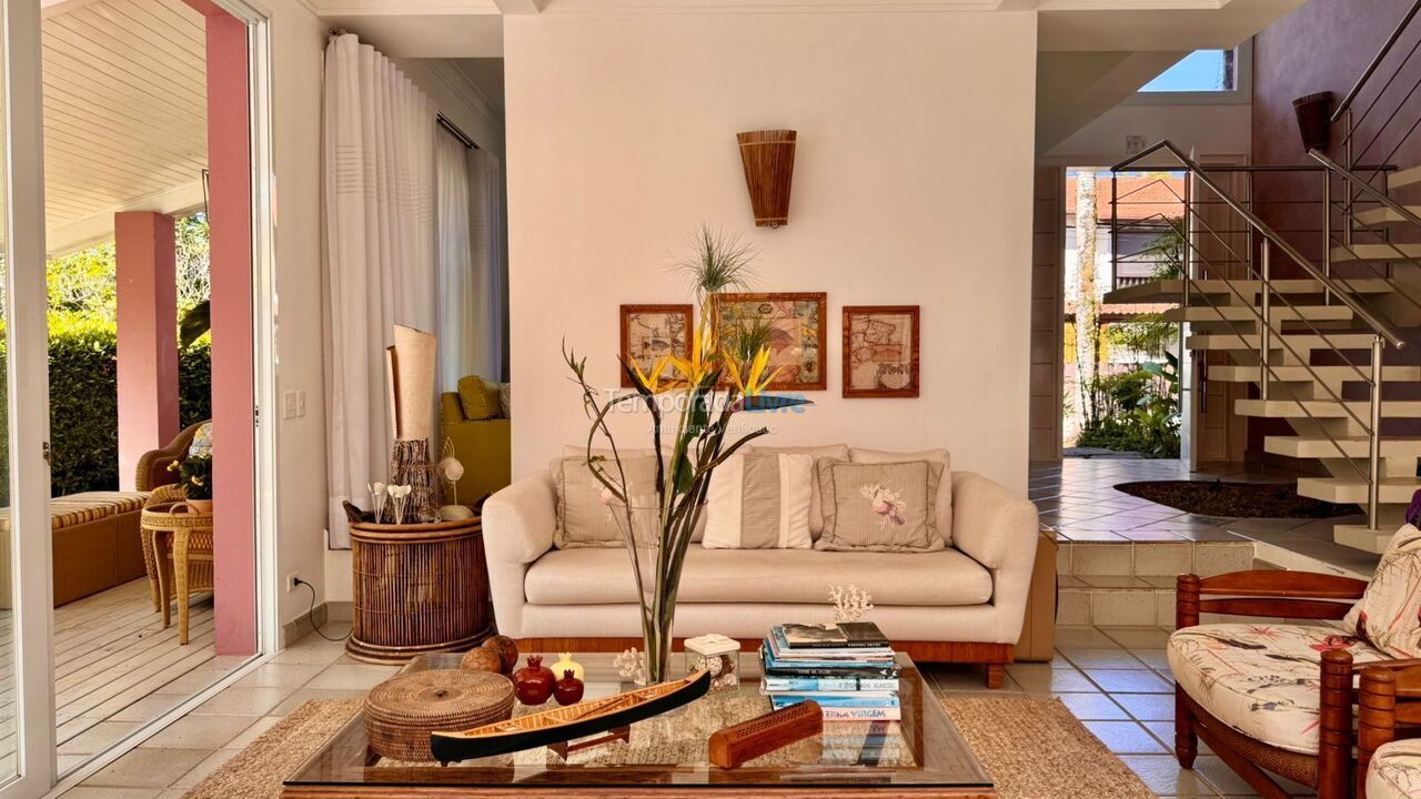 Casa para aluguel de temporada em São Sebastião (Praia da Baleia)