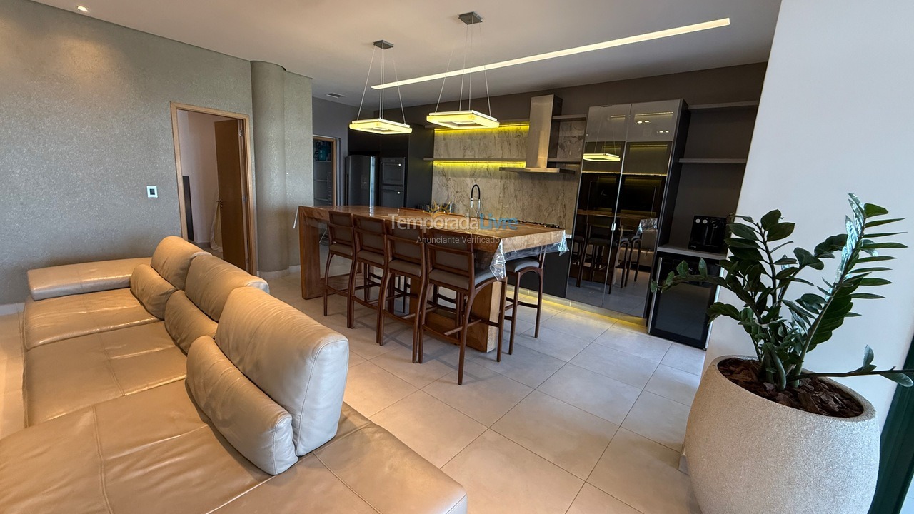 Apartamento para aluguel de temporada em Ubatuba (Praia Grande)