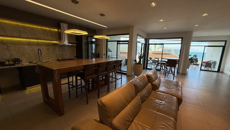 Cobertura 4 suites FRENTE MAR reserva dna 10 pessoas - (12) 99703-1510