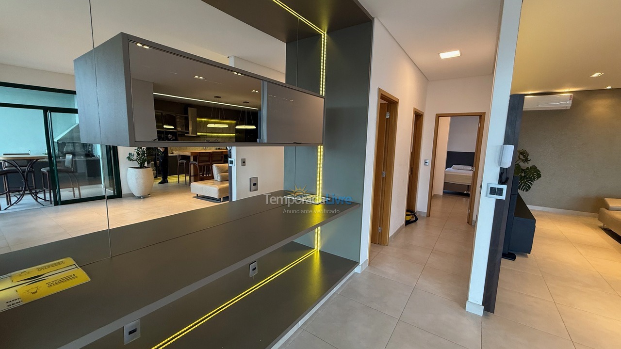 Apartamento para aluguel de temporada em Ubatuba (Praia Grande)