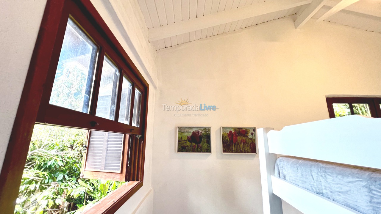 Casa para aluguel de temporada em São Sebastião (Camburi)