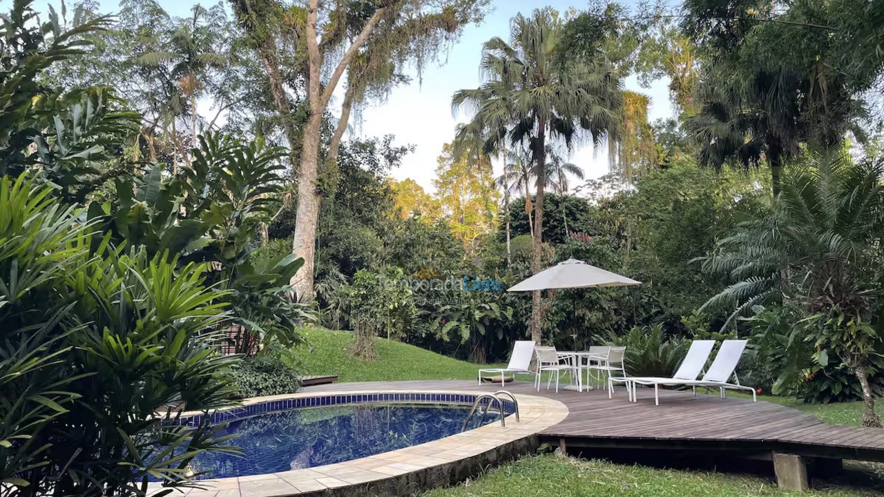 Casa para aluguel de temporada em São Sebastião (Camburi)