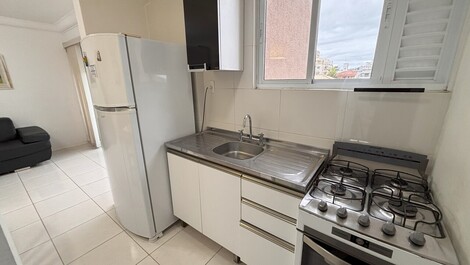 Férias em Bombas? Apto a Poucos Passos da Praia!