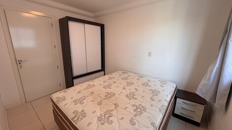 Férias em Bombas? Apto a Poucos Passos da Praia!