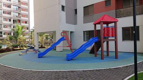 Cond com Piscina a 700 mts da Martim de Sá Ar Cond com Ar Condic e...