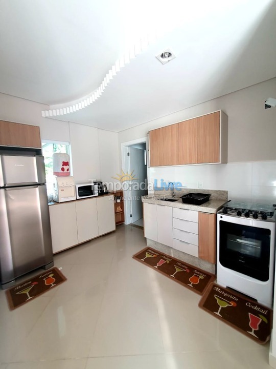 Apartamento para aluguel de temporada em Bombinhas (Praia de Bombinhas)