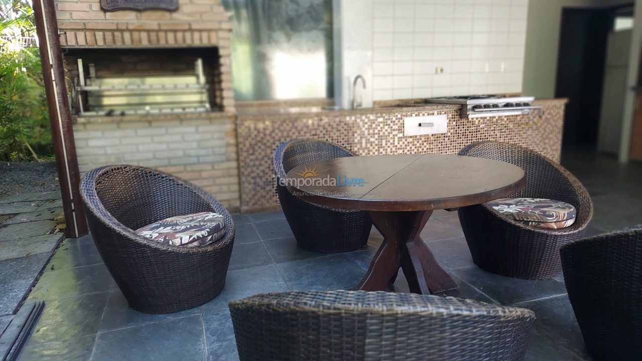 Casa para aluguel de temporada em Bertioga (Praia de Guaratuba)