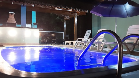 MASSAGUAÇU BEACH HOUSE! In the middle of wooded areas