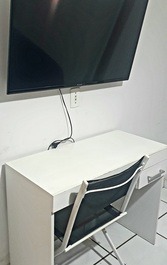 Alugo quarto em apto compartilhado bem localizado