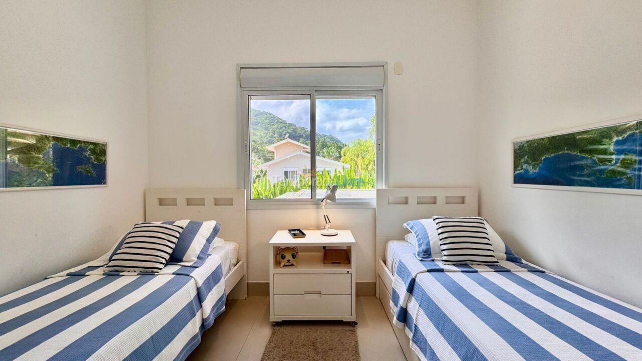 Casa para alquiler de vacaciones em São Sebastião (Praia da Baleia)