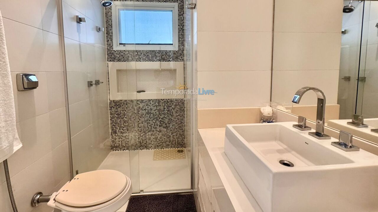 Casa para alquiler de vacaciones em São Sebastião (Praia da Baleia)