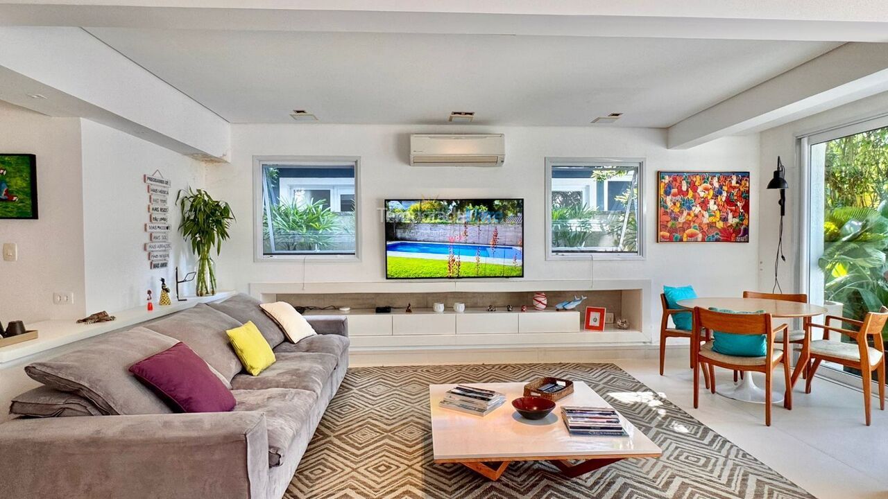 Casa para alquiler de vacaciones em São Sebastião (Praia da Baleia)