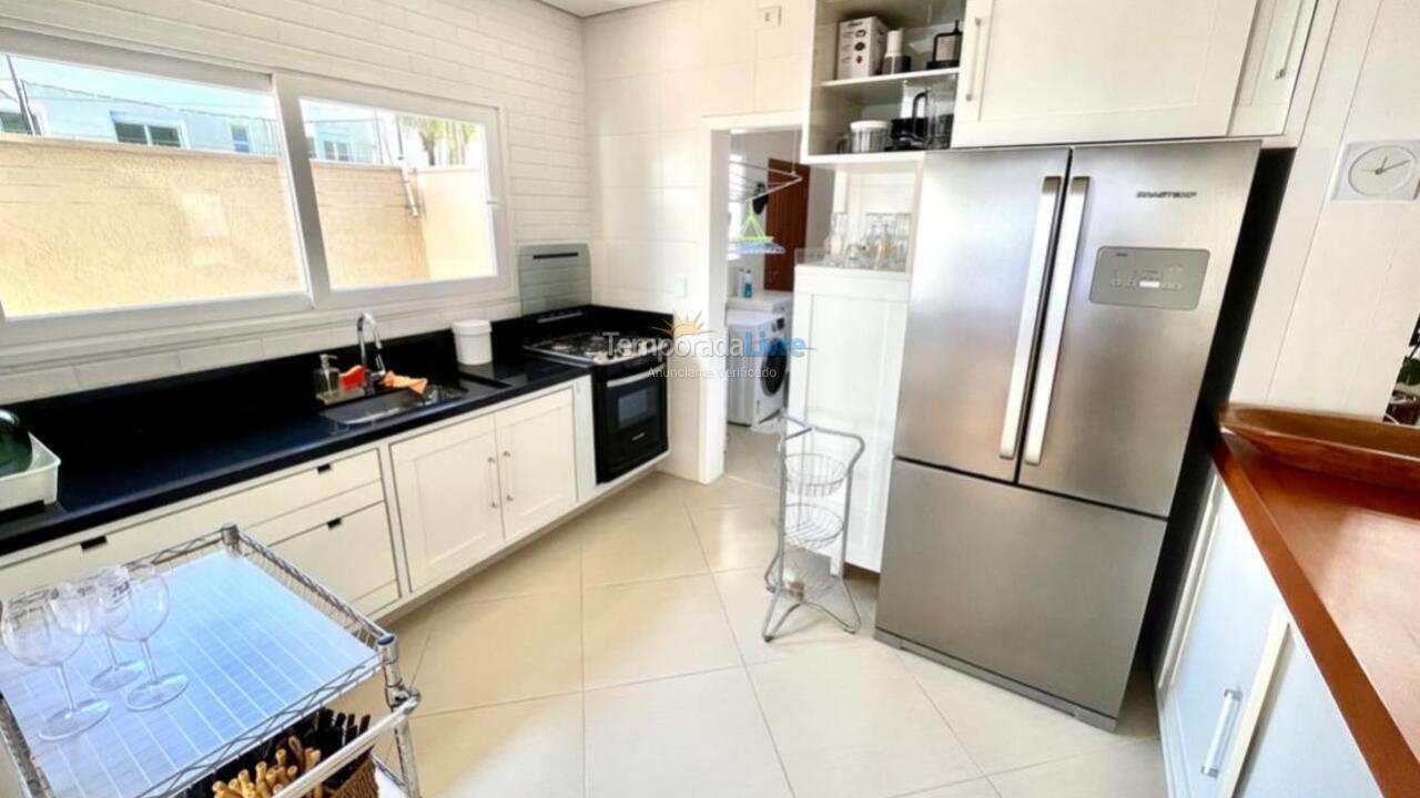 Casa para alquiler de vacaciones em São Sebastião (Juquehy)