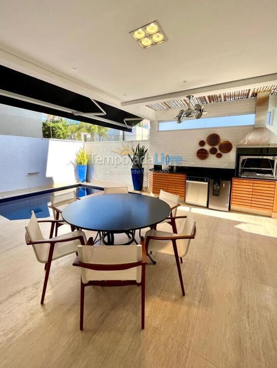 Casa para alquiler de vacaciones em São Sebastião (Juquehy)