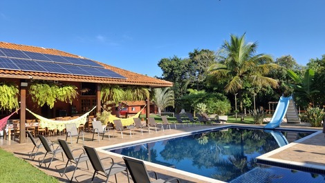 Chácara Santa Luzia Tietê - 7Súites/40P - Lounge/Piscina Climatiza