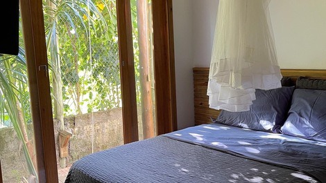 Quarto terreo,cama casal