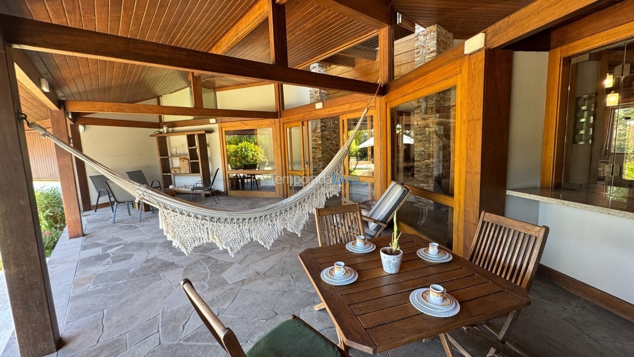 House for vacation rental in Florianopolis (Jurerê Internacional)