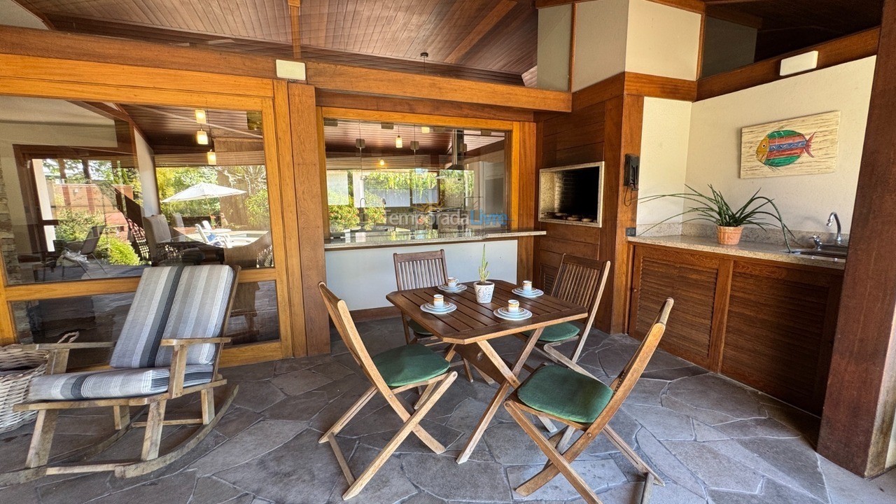 House for vacation rental in Florianopolis (Jurerê Internacional)