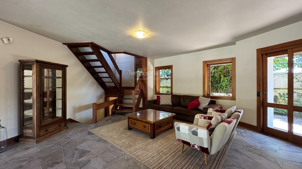 House for vacation rental in Florianopolis (Jurerê Internacional)