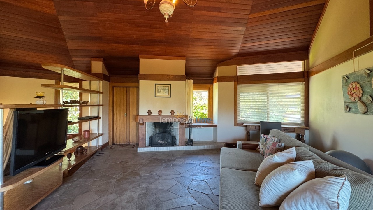 House for vacation rental in Florianopolis (Jurerê Internacional)