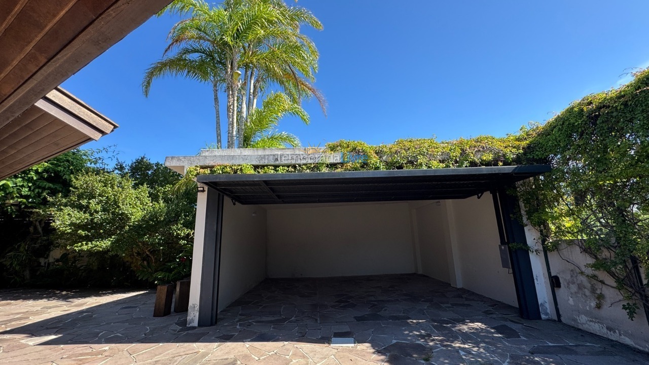 House for vacation rental in Florianopolis (Jurerê Internacional)