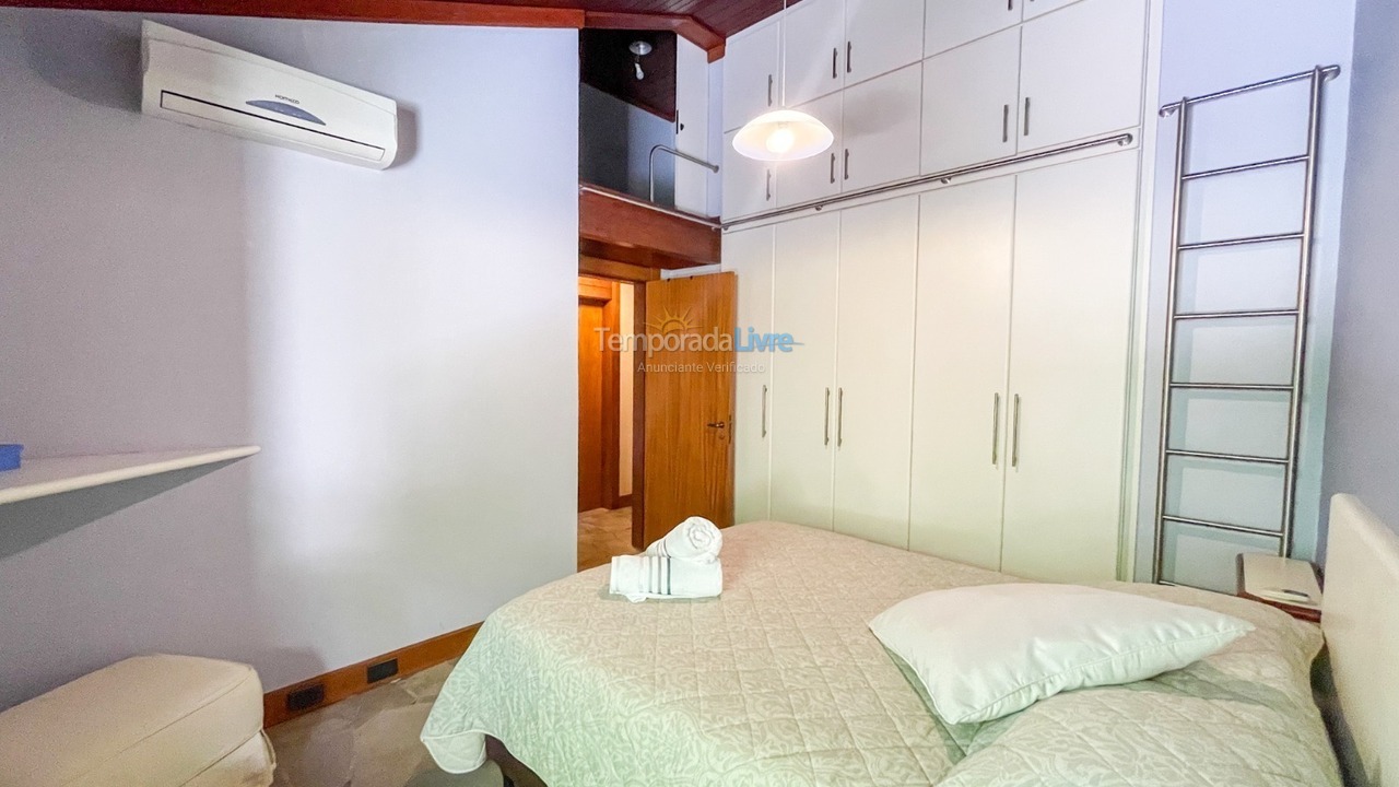 House for vacation rental in Florianopolis (Jurerê Internacional)