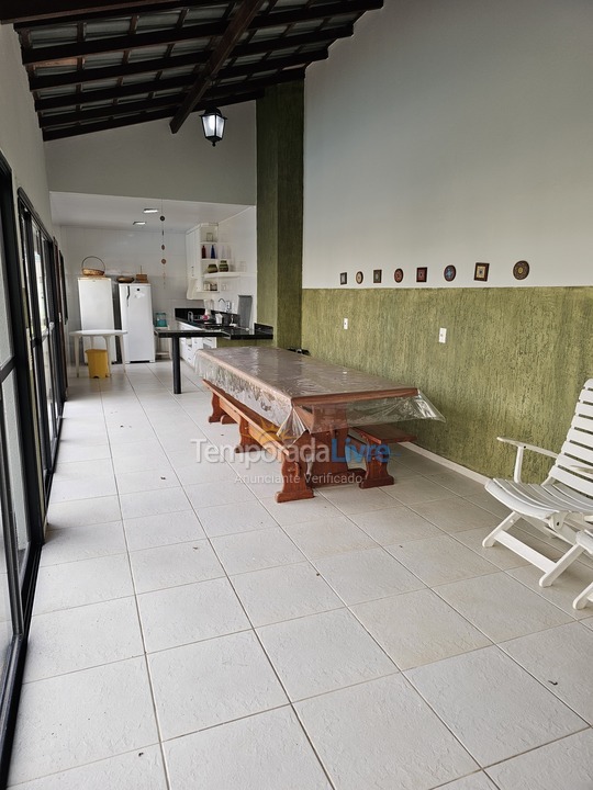 Casa para aluguel de temporada em Guarapari (Praia das Castanheiras)